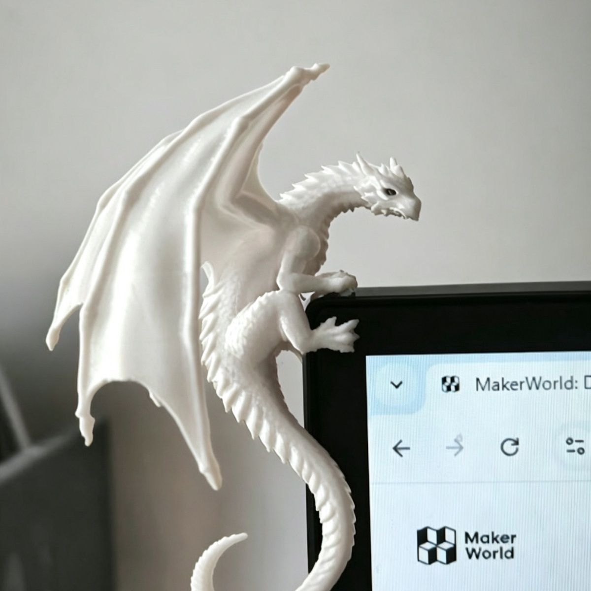 Cool Dragon Lying Figure Monit - Gaming Accessories Monitor review and price