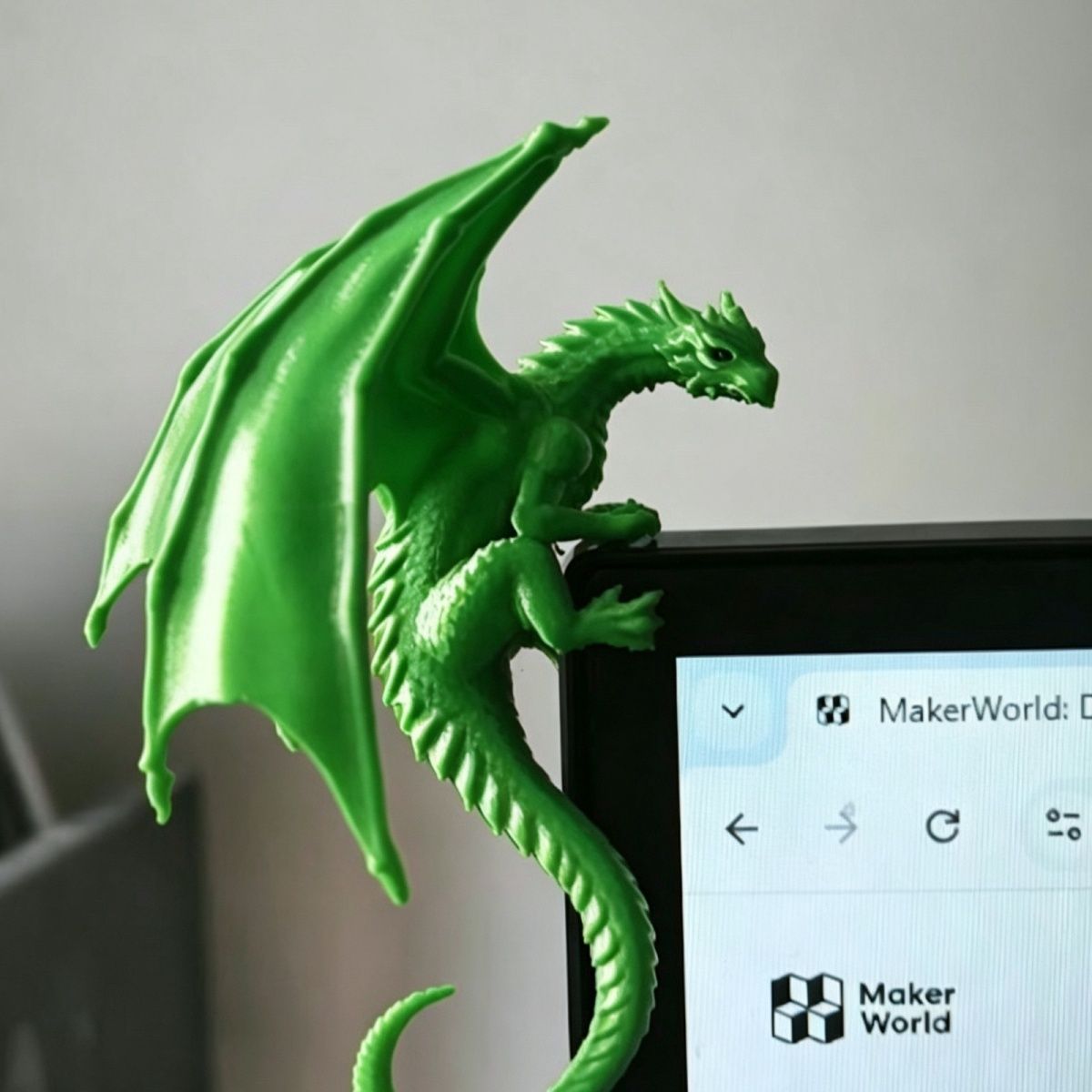 Cool Dragon Lying Figure Monit - Gaming Accessories Monitor review and price